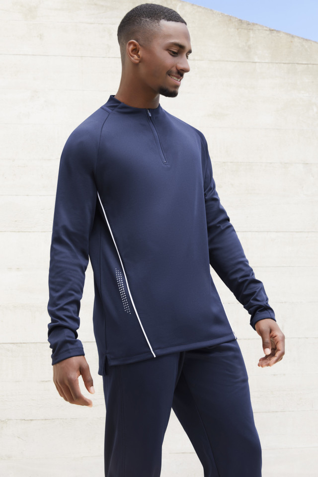Unisex Balance Mid Layer Top Black/Red - Image 3